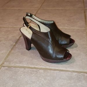 Naturalizer Dk Brown heels